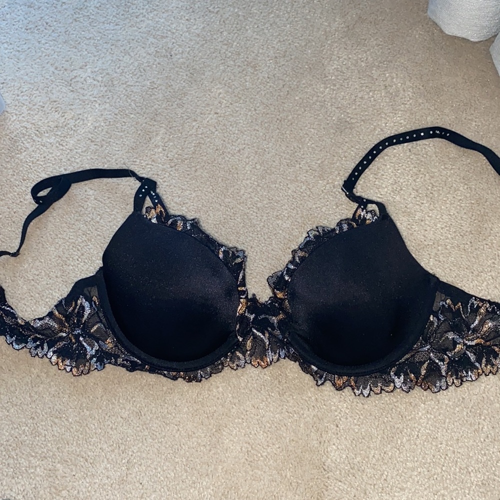 Lightly Lined Demi Bra 34C LaSENZA